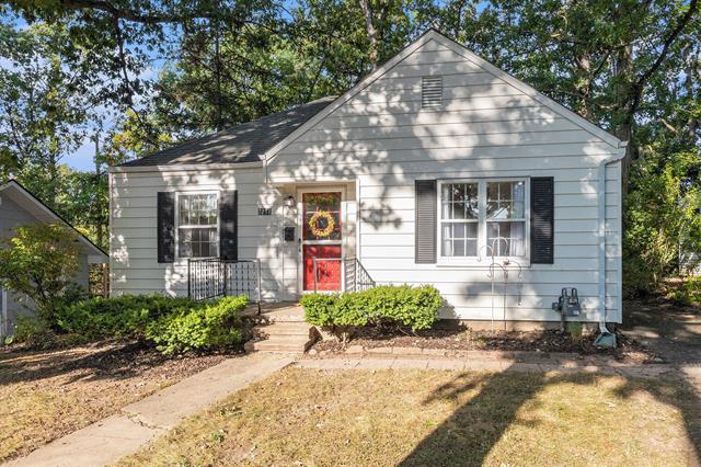 front view picture of 1214 Birk Avenue, Ann Arbor, MI. 48103