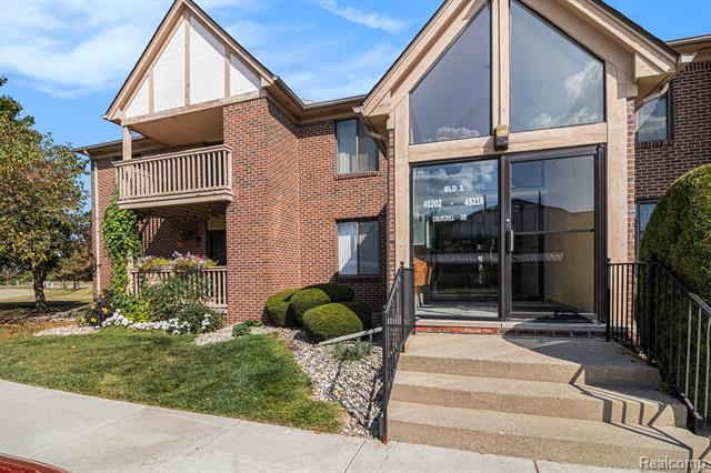 front view picture of 45216 Churchill Drive, Macomb, MI. 48044