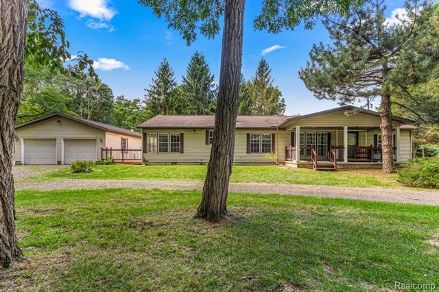 front view picture of 1941 Crouch Road, Jackson, MI. 49201