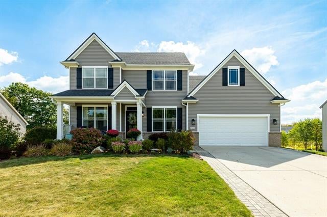 front view picture of 5548 Seney Circle N, Whitmore Lake, MI. 48189