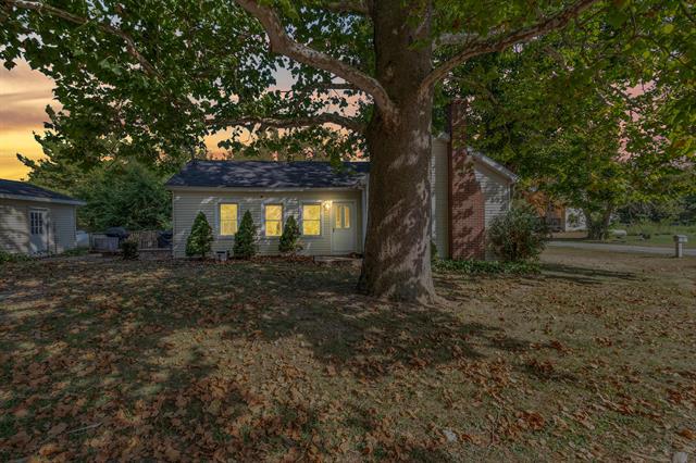 front view picture of 7410 Cambria Road, Hillsdale, MI. 49242