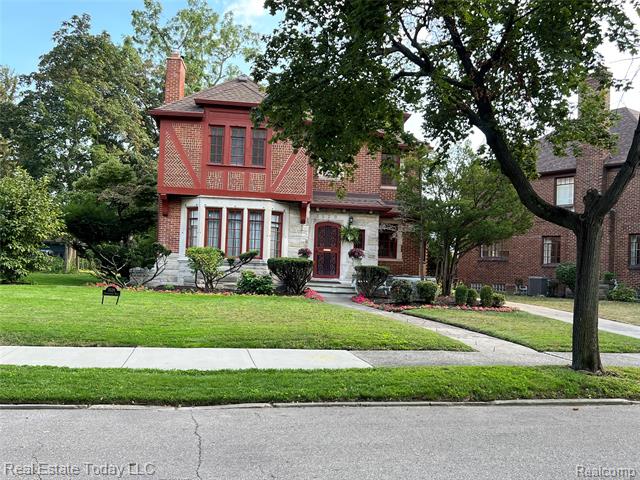 front view picture of 3529 Sherbourne Road, Detroit, MI. 48221
