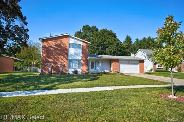 front view picture of 445 Bellewood Drive, Flushing, MI. 48433