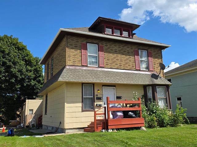front view picture of 114 N Park Street, Ypsilanti, MI. 48198