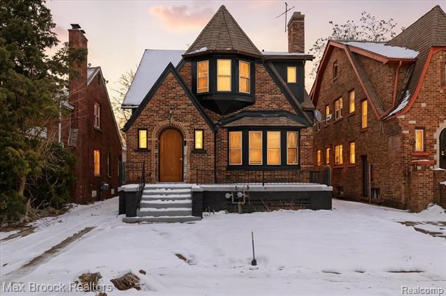 front view picture of 17180 Kentucky Street, Detroit, MI. 48221