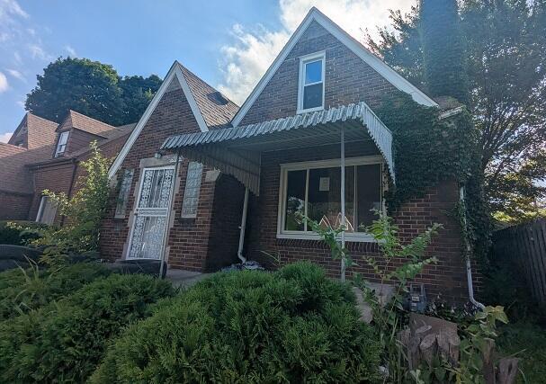 front view picture of 8585 Marlowe Street, Detroit, MI. 48228