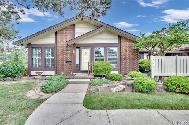 front view picture of 40584 Newport Court, Plymouth, MI. 48170