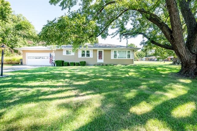front view picture of 3215 Meade Court, Saint Joseph, MI. 49085