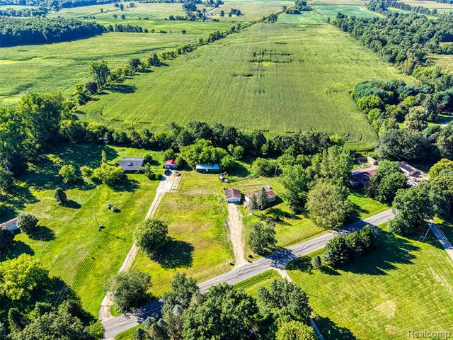 front view picture of 1888 Murray Road, Dansville, MI. 48819