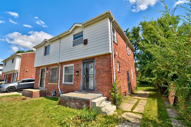 front view picture of 18638 Schaefer Highway, Detroit, MI. 48235