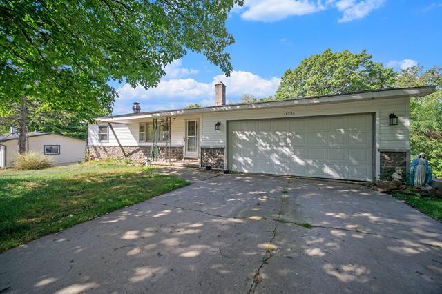 front view picture of 15724 Waterloo Road, Grass Lake, MI. 49240