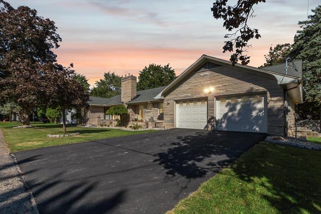 front view picture of 520 Yale Avenue, Alma, MI. 48801