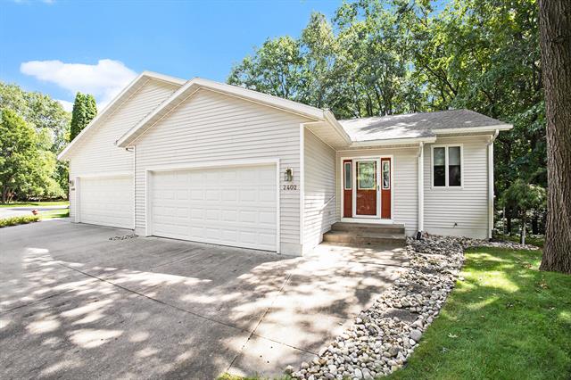 front view picture of 2402 Valleywood Court, Muskegon, MI. 49441