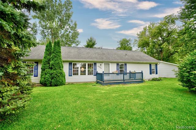 front view picture of 5206 Lippincott Boulevard, Burton, MI. 48519