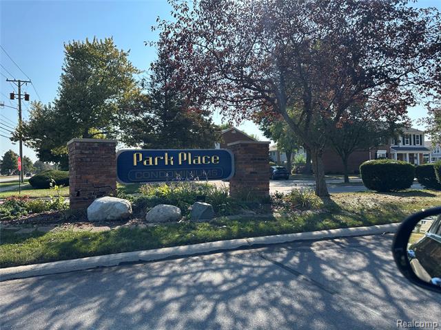 front view picture of 36335 Park Place Drive, Sterling Heights, MI. 48310