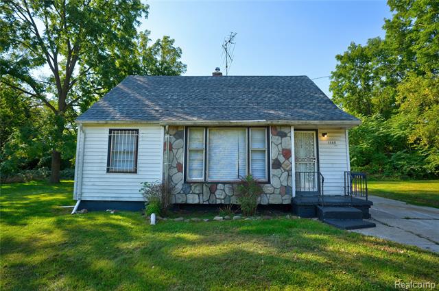 front view picture of 1034 E Bundy Avenue, Flint, MI. 48505