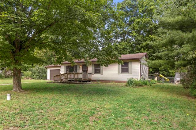 front view picture of 8692 Red Pine Drive, Lake Ann, MI. 49650
