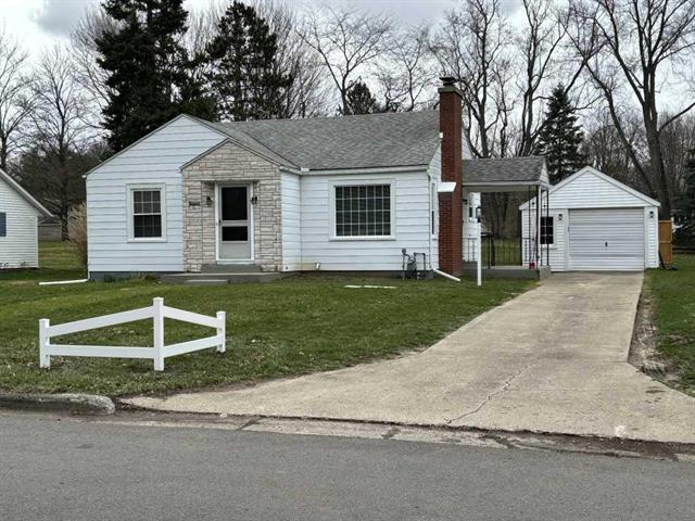 front view picture of 16 W Lynwood Boulevard, Hillsdale, MI. 49242
