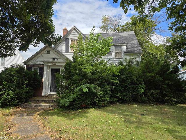 front view picture of 302 E Electric Court, Sturgis, MI. 49091