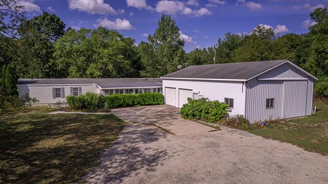 front view picture of 8716 N 80Th Avenue, Pentwater, MI. 49449