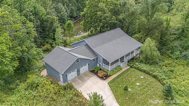 front view picture of 12756 Overlook Drive Ne, Greenville, MI. 48838