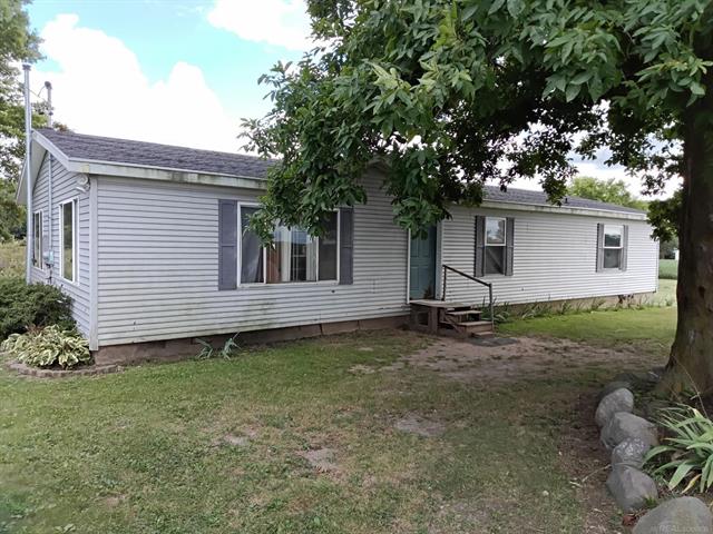 front view picture of 4380 14 Mile Road, Tekonsha, MI. 49092