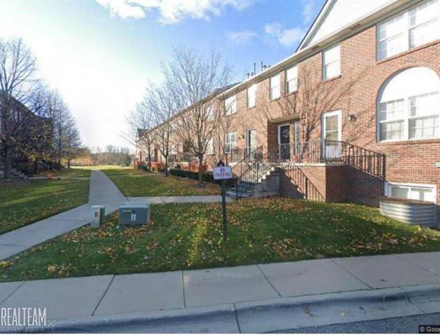 front view picture of 43074 Burlington Drive, Sterling Heights, MI. 48312