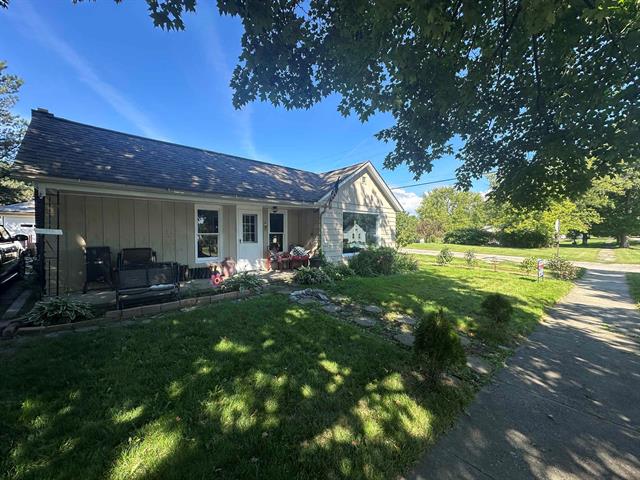 front view picture of 6306 1St Street, Mayville, MI. 48744