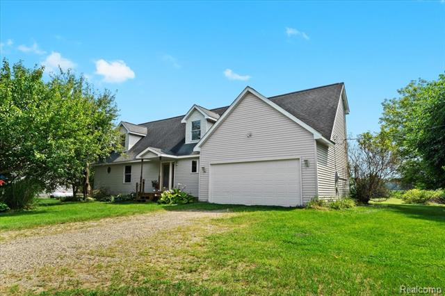 front view picture of 7289 Lovejoy Road, Byron, MI. 48418