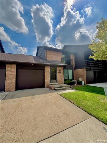 front view picture of 37122 Clubhouse Drive, Sterling Heights, MI. 48312