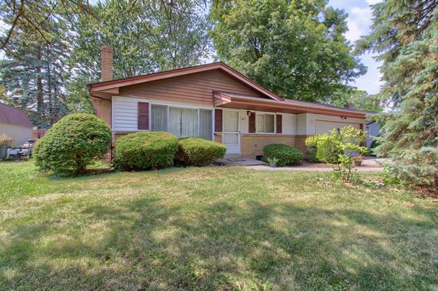 front view picture of 2611 Bradford Dr Drive, Saginaw, MI. 48603