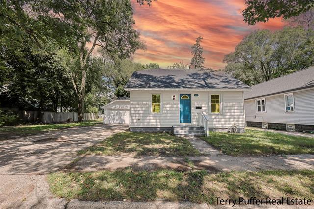 front view picture of 962 Emerson Avenue, Muskegon, MI. 49442