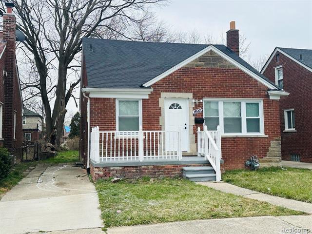 front view picture of 18925 Runyon Street, Detroit, MI. 48234