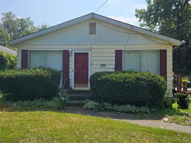 front view picture of 2258 California Avenue, Saginaw, MI. 48601