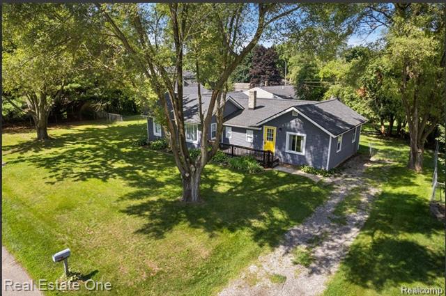 front view picture of 708 Birmingham Ave, Lake Orion, MI. 48362