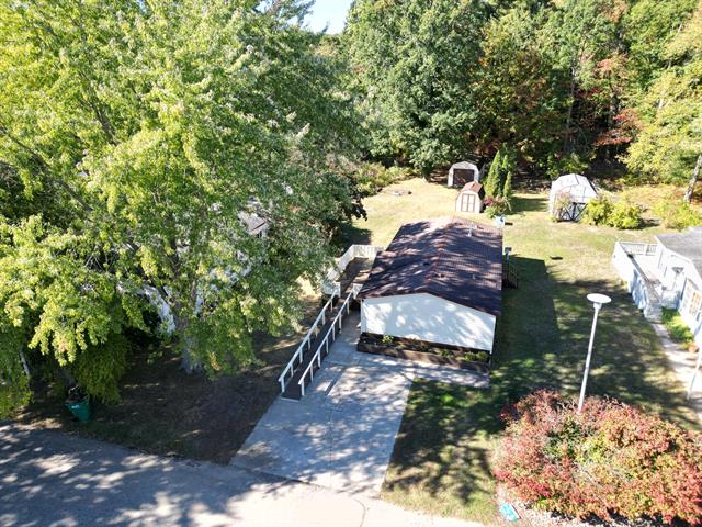 front view picture of 1699 Sycamore Drive, Muskegon, MI. 49445