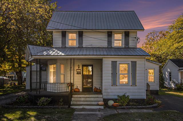 front view picture of 215 James Street, Allegan, MI. 49010