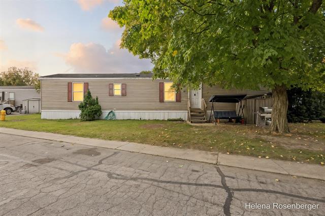 front view picture of 7150 Friarway Avenue Sw, Grand Rapids, MI. 49548