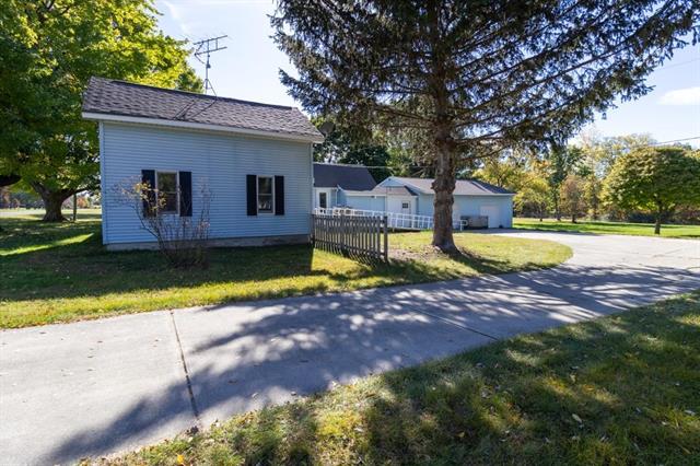 front view picture of 9167 N Union Road, Saint Louis, MI. 48880