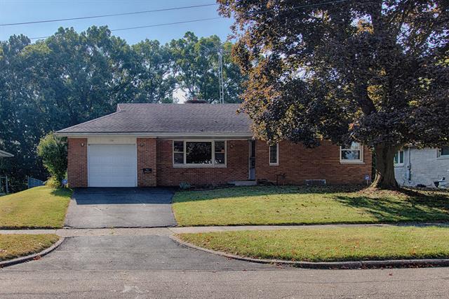 front view picture of 124 Parkridge Drive, Battle Creek, MI. 49037