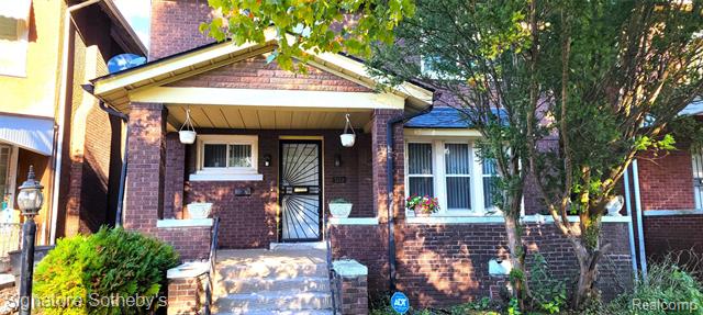 front view picture of 1812 Seyburn Street, Detroit, MI. 48214