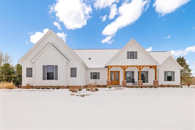 front view picture of 21572 34 Mile Road, Armada, MI. 48005