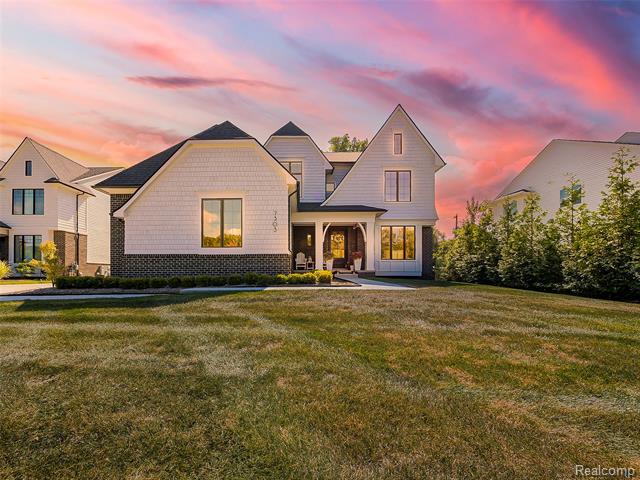 front view picture of 7303 Brookside Village Court, Bloomfield Hills, MI. 48301