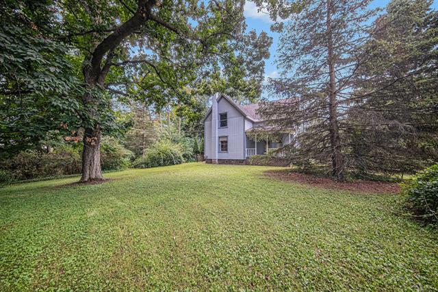 front view picture of 2528 N Dettman Road, Jackson, MI. 49201