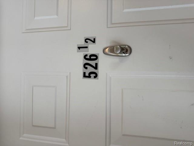 front view picture of 526 E 11 Mile, Royal Oak, MI. 48067