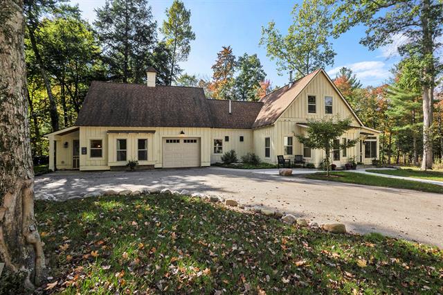 front view picture of 8999 S Ferris Avenue, Grant, MI. 49327