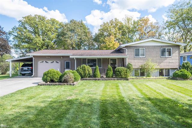 front view picture of 3305 Connecticut Street, Burton, MI. 48519