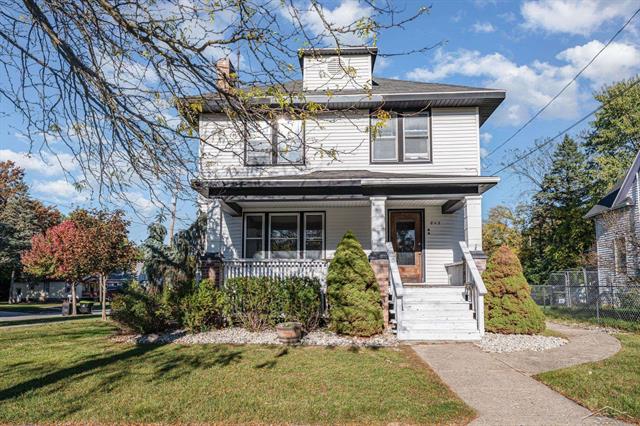 front view picture of 803 E Carpenter Street, Midland, MI. 48640
