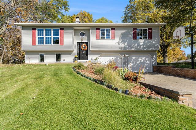 front view picture of 20656 Crestview Drive, Reed City, MI. 49677