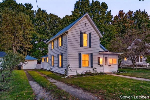 front view picture of 413 E Madison Street, Hastings, MI. 49058